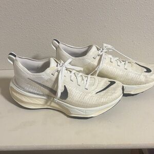 Nike Women’s Invincible Run 8.5